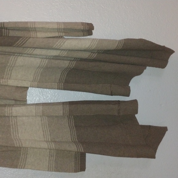 Eddie Baur Beige and Brown Striped Cardigan - Picture 3 of 7